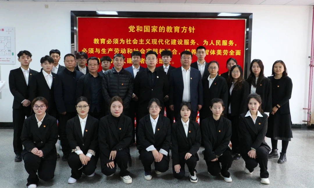 beat365中文官方网站举行院领导与团学干部见面会